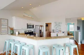 124 N Permuda Wynd Drive, North Topsail Beach, NC 28460 – photo 13: 124 N. Permuda Wynd - Interiors - Edited