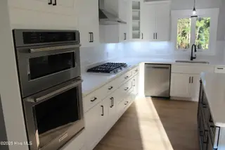 316 Bobbys Drive, Newport, NC 28570 – photo 11: wall oven, microwave, gas cook top view