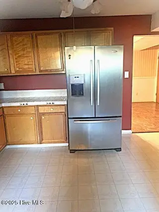 204 Kerry Court, Jacksonville, NC 28546 — 5-bedroom home in Windsor Manor, Jacksonville, NC, photo 14 of 53: Kitchen