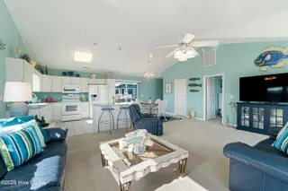 118 Heverly Drive, Emerald Isle, NC 28594 – photo 10: Living room with ocean views