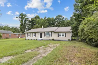 225 Lakewood Drive, Jacksonville, NC 28546 – photo 2