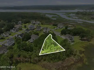 510 42 Shipmast Court, Beaufort, NC 28516 – photo 7: 2-web-or-mls-510 Shipmast 007_PL