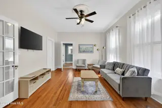 419 S Front Street, Wilmington, NC 28401 — 4-bedroom home in Historic District, Wilmington, NC, photo 10 of 67: 419SFrontStreet-18