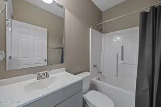 4041 Bluebill Drive 4, Greenville, NC 27858 – photo 18: 24-web-or-mls-IMG_9278