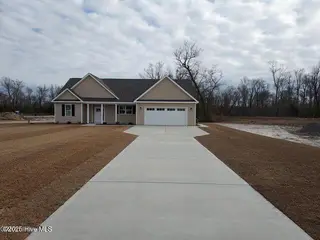 657 Bright Harvest Drive, Maysville, NC 28555 – photo 3: Similar Build