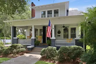 701 W Main Street, Washington, NC 27889 – photo 2: 2-web-or-mls-IMG_0004 (1)