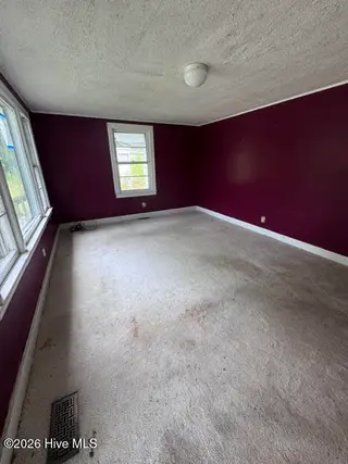 6606 Burress Street, Stantonsburg, NC 27883 — 3-bedroom home, Stantonsburg, NC, photo 5 of 11: living