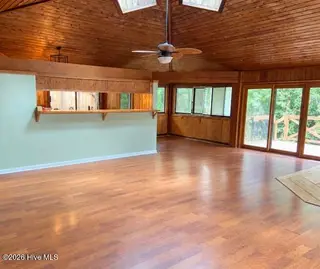 670 W West Firetower Road, Swansboro, NC 28584 — 3-bedroom home, Swansboro, NC, photo 8 of 28: IMG_8843