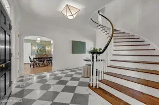 708 Forest Hills Drive, Wilmington, NC 28403 – photo 8: 010_img_0110_959
