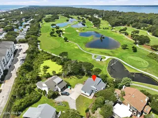 109 Oakleaf Drive, Pine Knoll Shores, NC 28512 – photo 6: 33-web-or-mls-109-Oakleaf-025_edit