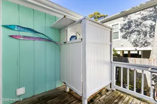 322 NE 48th Street, Oak Island, NC 28465 – photo 8: mls-IMG_1350