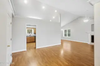 117 Clearbrook Way, New Bern, NC 28562 — 3-bedroom home in Berne Glade, New Bern, NC, photo 8 of 49: 117 Clearbrook Way, New Bern, NC 28562