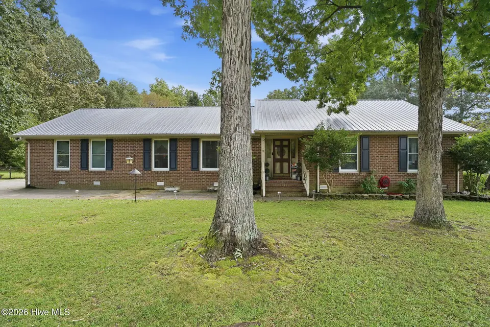 602 Todd Drive, Goldsboro, NC 27534 – photo 1 of 41: Front of home