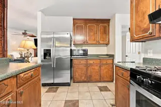 208 Dixon Circle, Washington, NC 27889 – photo 11: 53-web-or-mls-IMG_0059_edit
