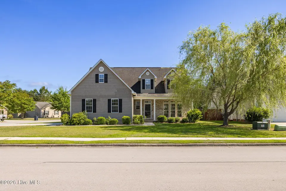 300 Walkens Woods Lane, Jacksonville, NC 28546 — 3-bedroom home in Carolina Forest, Jacksonville, NC, photo 1 of 25: 2-web-or-mls-300 Walkens Woods Ln-2