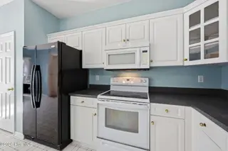 6013 Pelican Drive, New Bern, NC 28560 – photo 17: 37-web-or-mls-0C0A8691