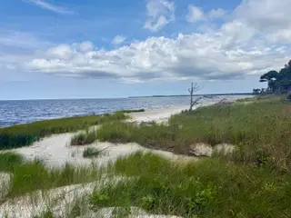 558 Sandy Point Drive, Beaufort, NC 28516 – photo 16: Right side