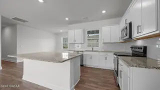 242 Lake Tyler Drive, New Bern, NC 28560 – photo 10: 13-custom-DSC_2859