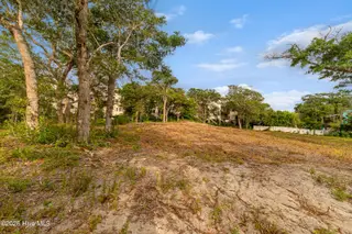 112 Sandpiper Lane, Indian Beach, NC 28512 – photo 5: Vacant lot in Pine Knoll Shores