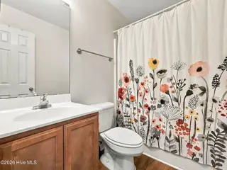 106 Republic Court, Jacksonville, NC 28540 – photo 10: Full Bathroom