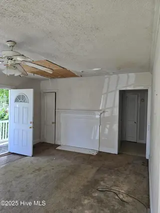 1708 National Avenue, New Bern, NC 28560 – photo 5: Interior Front Room