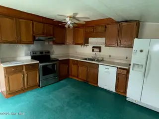 500 Nelson Drive, Jacksonville, NC 28540 — 3-bedroom home, Jacksonville, NC, photo 7 of 25: Kitchen View 3