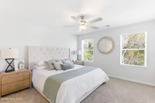 617 Sandy Hollow Drive, Jacksonville, NC 28540 — 4-bedroom townhome in Sandy Hollow Townhomes, Jacksonville, NC, photo 8 of 22: Watercrest_570_Sandy_Hollow-31 (23)