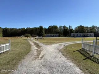 5334 Us 17, Washington, NC 27889 — 3-bedroom manufactured home, Washington, NC, photo 6 of 47: E0038650-2632-4481-BEBF-9C889F4D0D97 Med