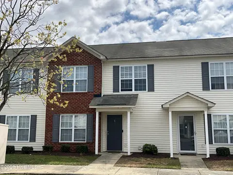 4243 Dudleys Grant Drive E, Winterville