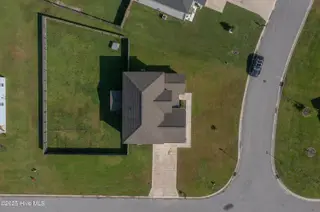 305 Crossroads Store Drive, Jacksonville, NC 28546 – photo 4: 305 CROSSROADS STORE DR.-4