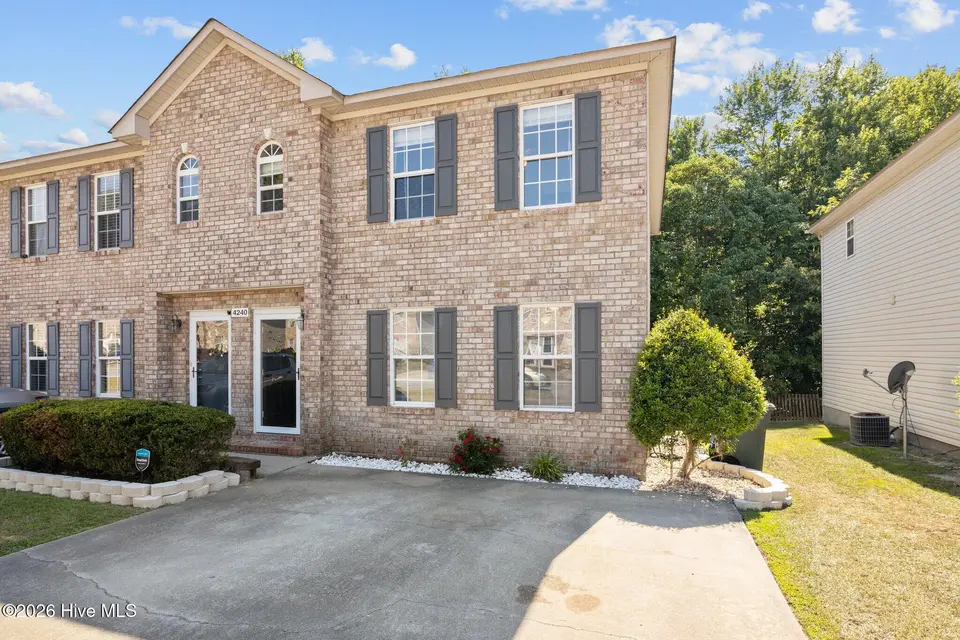 4240 Williamsbrook Lane B, Greenville, NC 27858 – photo 1 of 24: 2-web-or-mls-BLS_0001