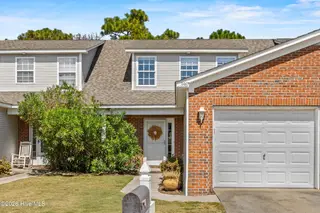 3967 Winds Ridge Drive, Wilmington, NC 28409 — 3-bedroom townhome in Winds Ridge, Wilmington, NC, photo 3 of 54: 4_front exterior