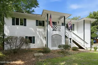 308 Silver Creek Landing Road, Swansboro, NC 28584 – photo 8: 308 Silver Creek Landing Rd