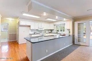 16 Bogie Drive, Whispering Pines, NC 28327 – photo 14: Kitchen