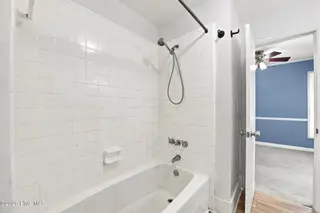 204 Little John Lane, Havelock, NC 28532 – photo 14: 12-web-or-mls-DSC_6292_edit