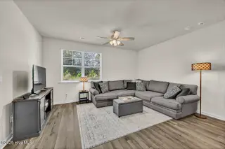 1229 Clendon Circle, Leland, NC 28451 – photo 6: Living Room