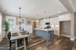725 Wharton Avenue, Wilmington, NC 28412 – photo 10: Kitchen and Dining