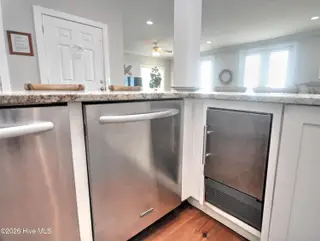 140 E First Street, Ocean Isle Beach, NC 28469 – photo 17: Kitchen6
