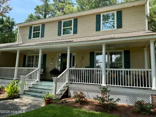 107 Opal Court, Beaufort, NC 28516 – photo 2: Front Porch