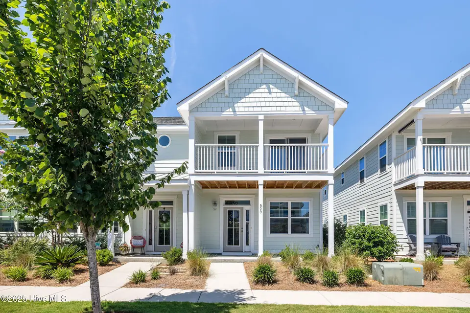 929 Wharton Avenue, Wilmington, NC 28412 – photo 1 of 69: 1Q3A2594-Edit