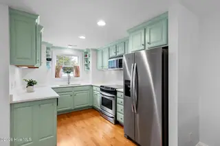 1312 Ann Street 5 Beaufort Village, Beaufort, NC 28516 – photo 6: Updated Kitchen
