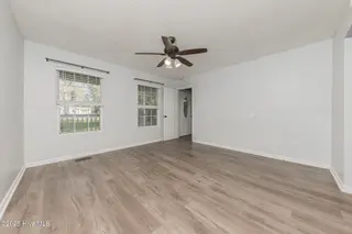 353 Potters Hill Road, Richlands, NC 28574 — 3-bedroom home, Richlands, NC, photo 13 of 32: 32MASTER