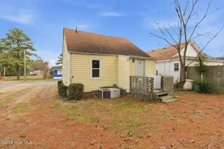 409 Perry Street, Elizabeth City, NC 27909 – photo 7: 7-web-or-mls-perrylis