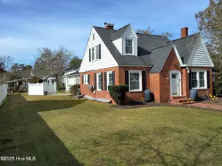 215 N Elm Street, Chadbourn, NC 28431 – photo 3: 20251116132333563768000000-o