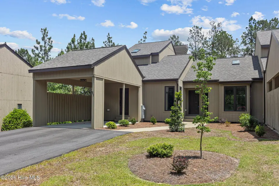 21 Lake Pinehurst Villas Road, Pinehurst, NC 28374 – photo 1 of 59: 43-web-or-mls-707A3836