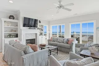 595 Ocean Boulevard W, Holden Beach, NC 28462 – photo 15: 595 Ocean Blvd W