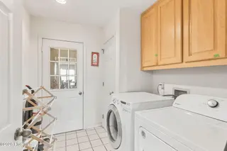 270 Oakleaf Drive, Pine Knoll Shores, NC 28512 – photo 15: Laundry