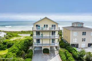 100 Oleander Court, Surf City, NC 28445 — 8-bedroom home in Bland Shores, Surf City, NC, photo 2 of 72: DJI_0577