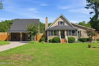 208 Dixon Circle, Washington, NC 27889 – photo 3: 2-web-or-mls-IMG_0002 (1)