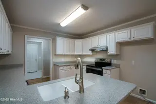 725 Monticello Drive, Pinehurst, NC 28374 – photo 14: Monticello Int.-17